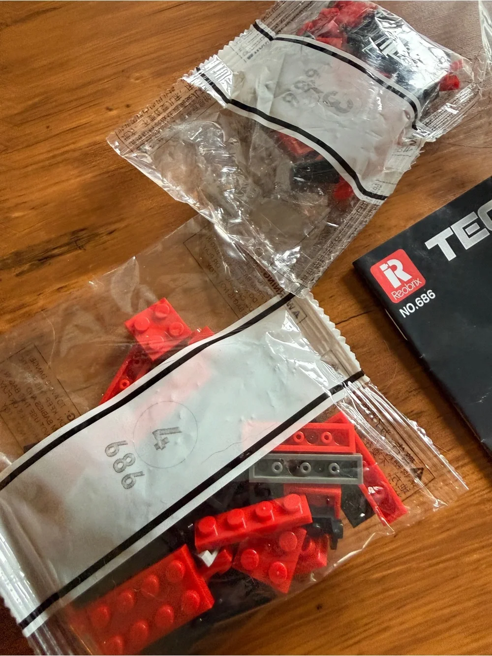 Reobrix NO 686 Technic Race Car Building Set with Stickers